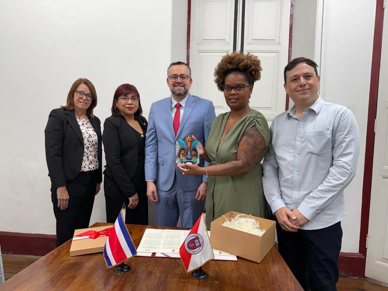 Fortalecen extensión e internacionalización universitaria con Brasil