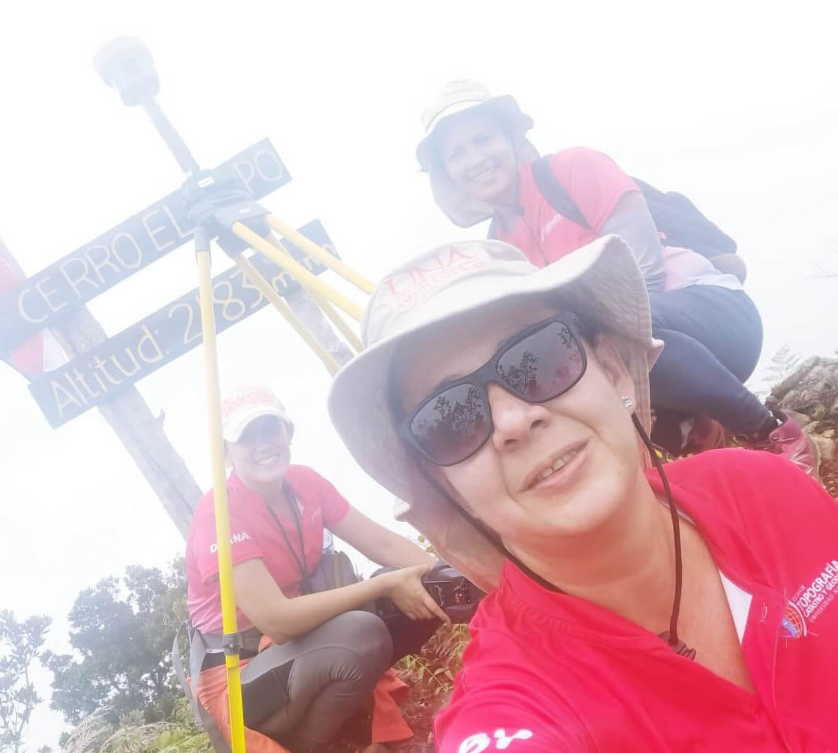 Mujeres destacan en carrera de topografía