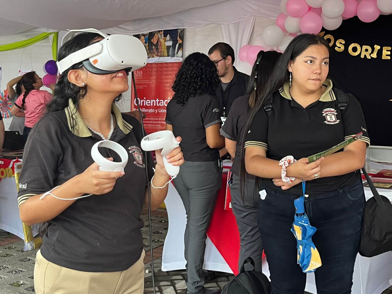 UNA abre sus puertas a futuros universitarios: éxito rotundo en la Feria Vocacional