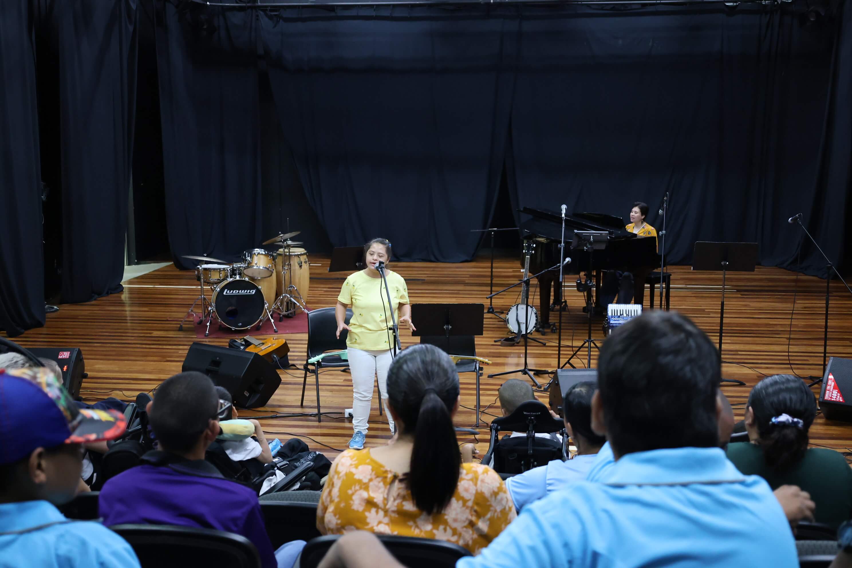 UNA celebra la diversidad con un lenguaje común