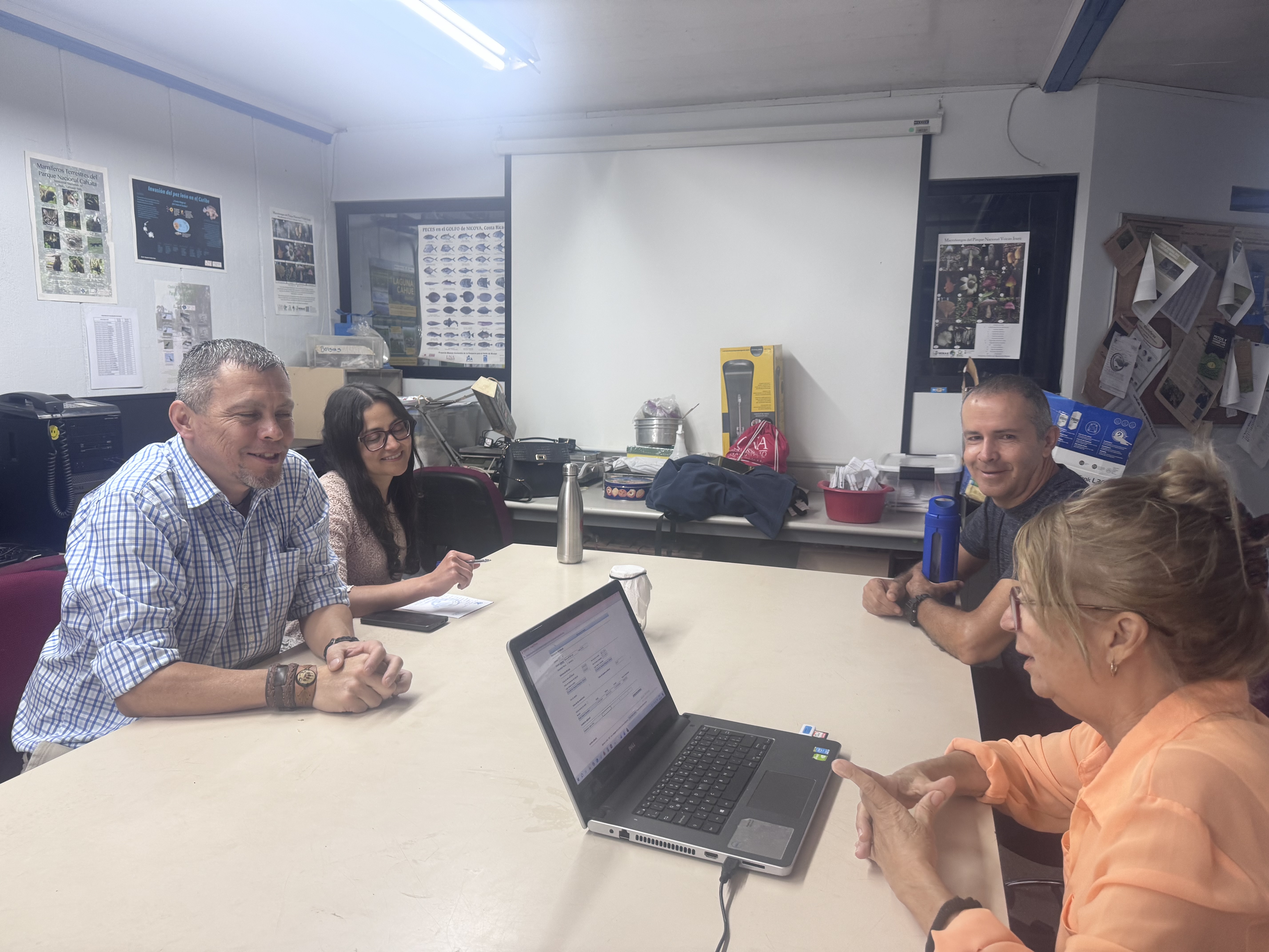 Estudiantes aprenden de experiencia internacional