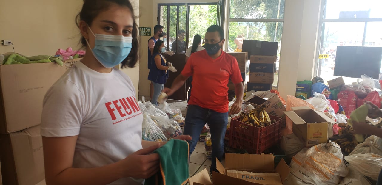 UNA mano solidaria a los damnificados