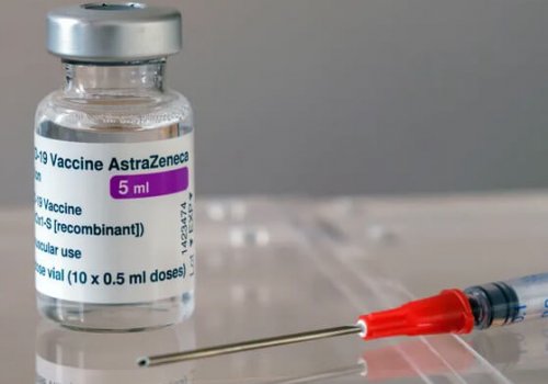 Vacuna de AstraZeneca es confiable y potente