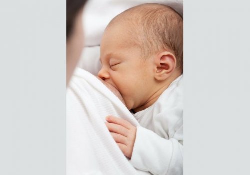 ¿Por qué amamantar al recién nacido?